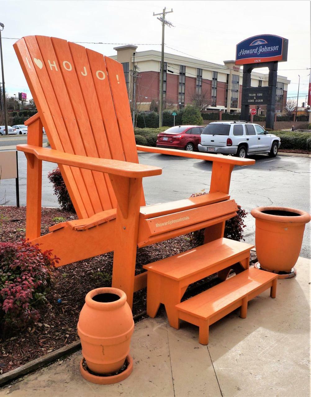 Howard Johnson By Wyndham Greensboro Near The Coliseum Luaran gambar