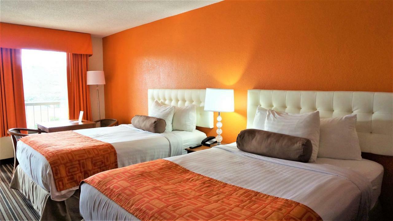 Howard Johnson By Wyndham Greensboro Near The Coliseum Luaran gambar
